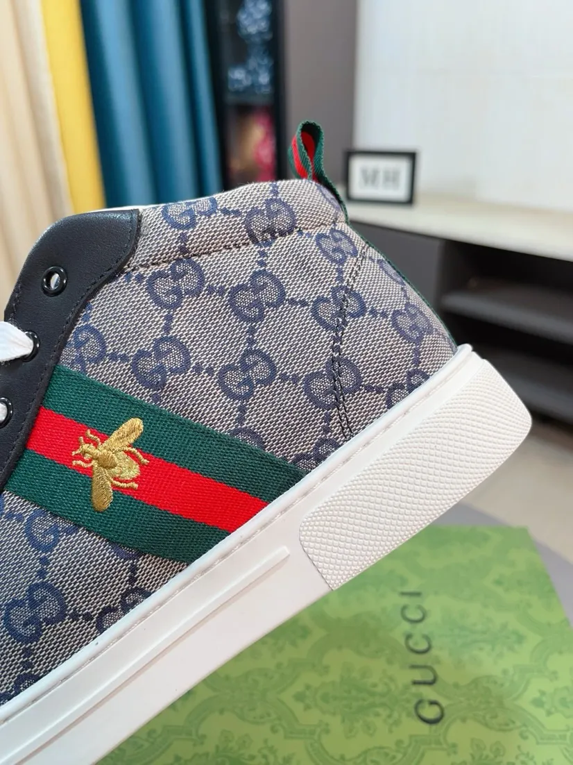 Men's shoes 💰440🌹🌹GUCCI [Gucci] New high-top men's shoes, a high-end brand, the latest fashionable casual men's shoes, trendy and versatile, relaxed and sporty style, uppers imported from Italy, first-layer cowhide, genuine leather lining, and ultra-fine workmanship. Original personalized fashionable rubber wear-resistant outsole, light and comfortable on the foot, size 38-44